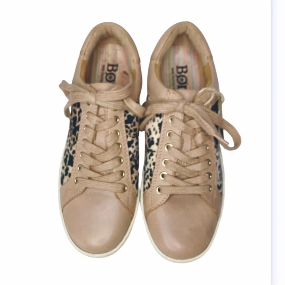 Born Women's Sur Leather Lace Up Sneakers Pink Tan Animal Print New Size 6.5